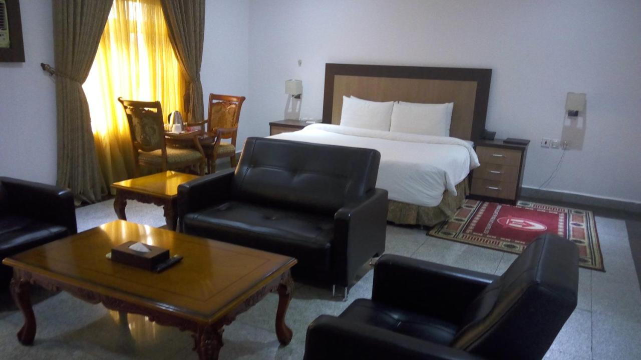 Immaculate Royal Int'L Hotel Owerri Luaran gambar